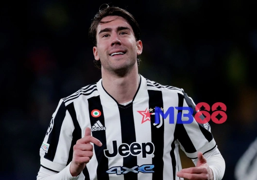 Top 5 tiền đạo cao trên 1m90 chơi hay nhất 2025 5 Dusan Vlahovic